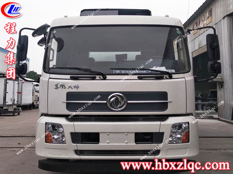 程力集團，兜風于東風天錦多功能干掃車