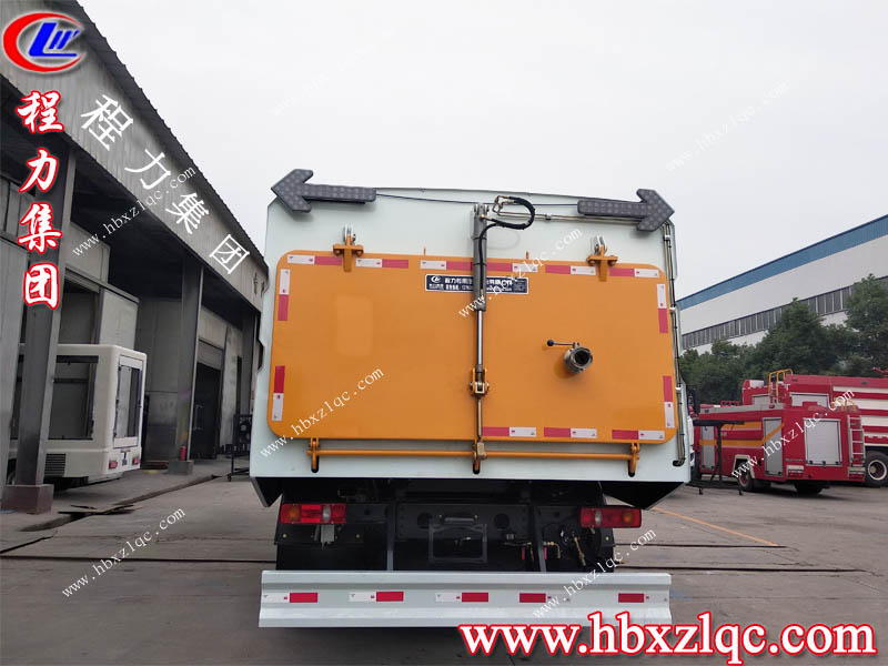 程力集團，兜風于東風天錦多功能干掃車